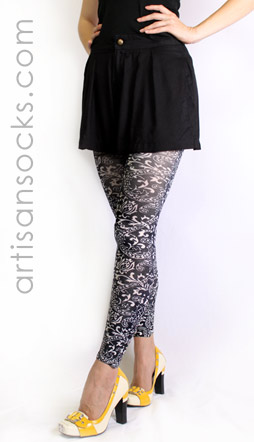 Semi-Opaque Black Bandana Print Leggings