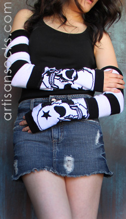 Japanese Skulls and Stripes Arm and Leg Warmer