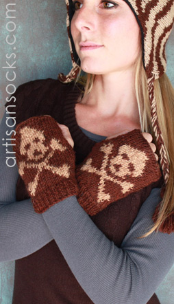 Skull & Crossbones Fingerless Gloves with Fleece Lining