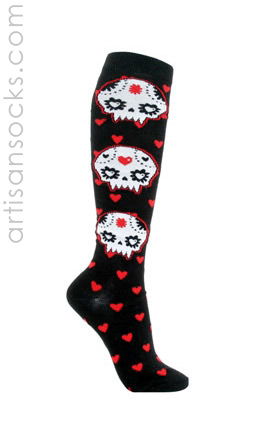 SUGAR SKULLS WITH HEARTS KNEE HIGH SOCKS