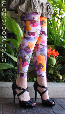 Violet Love Spoil Me Floral Print Leggings / Footless Tights