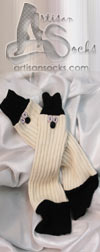 Vintage Creations Cashmere Arm Warmers: Ribbed Panda