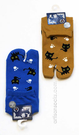 Japanese Paws and Cats Tabi Socks in two colors!